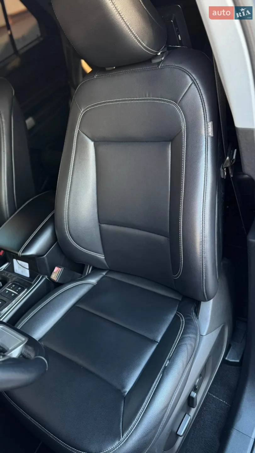 2020 Ford Explorer - мініатюра 25