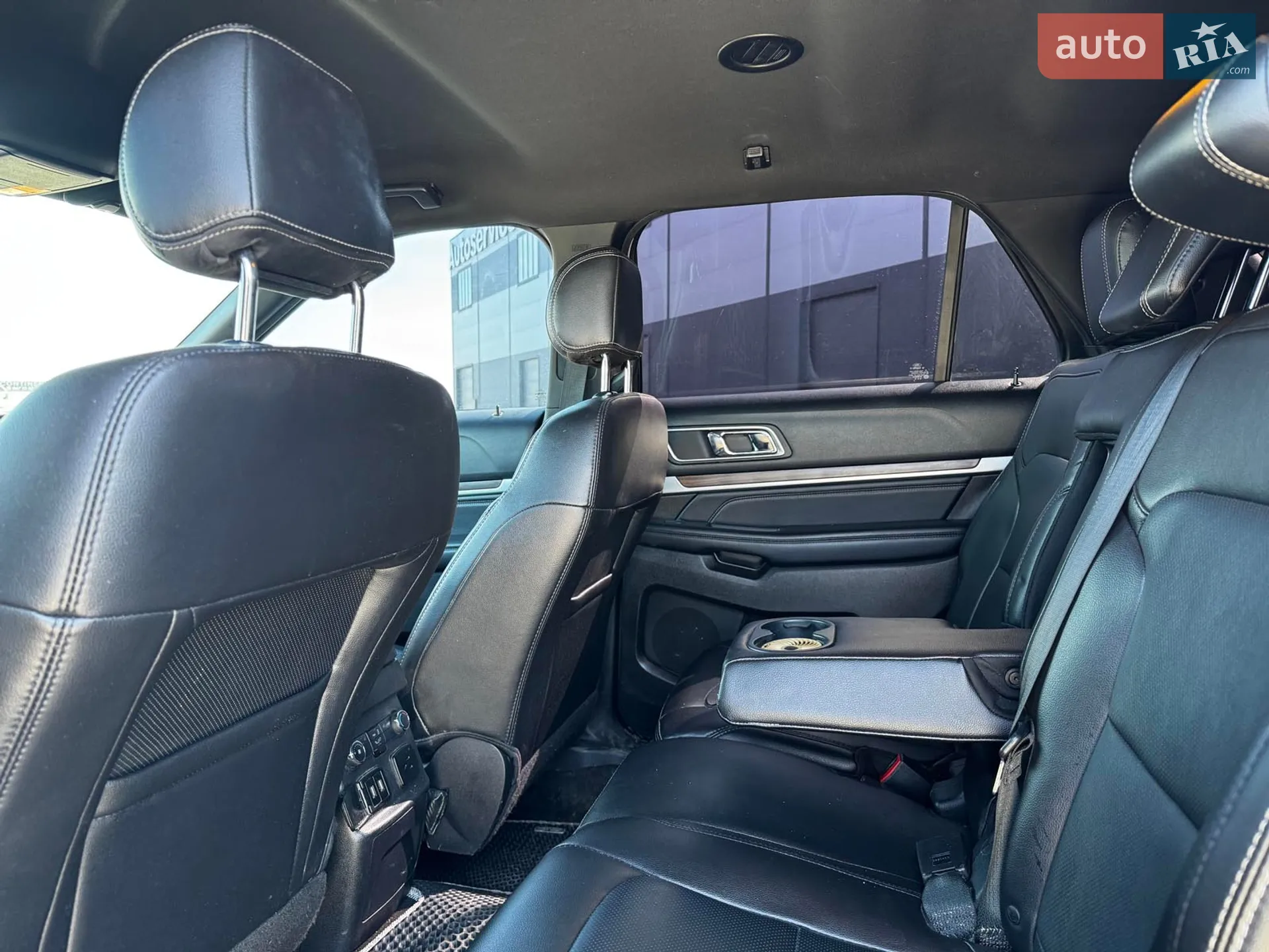 2016 Ford Explorer - мініатюра 25