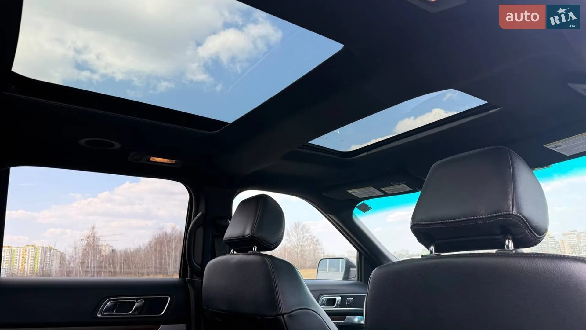 2015 Ford Explorer - мініатюра 18