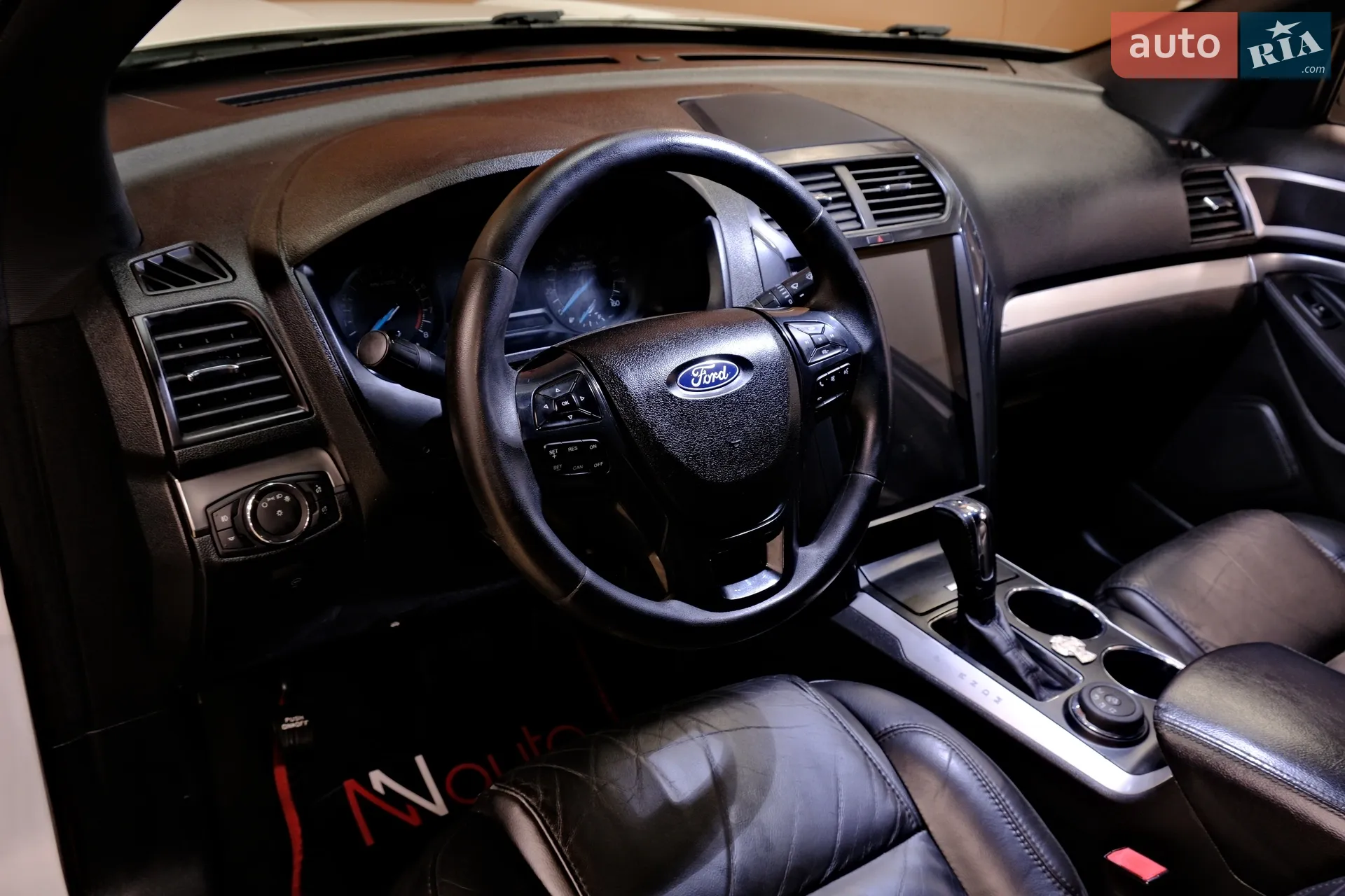 2017 Ford Explorer - мініатюра 25
