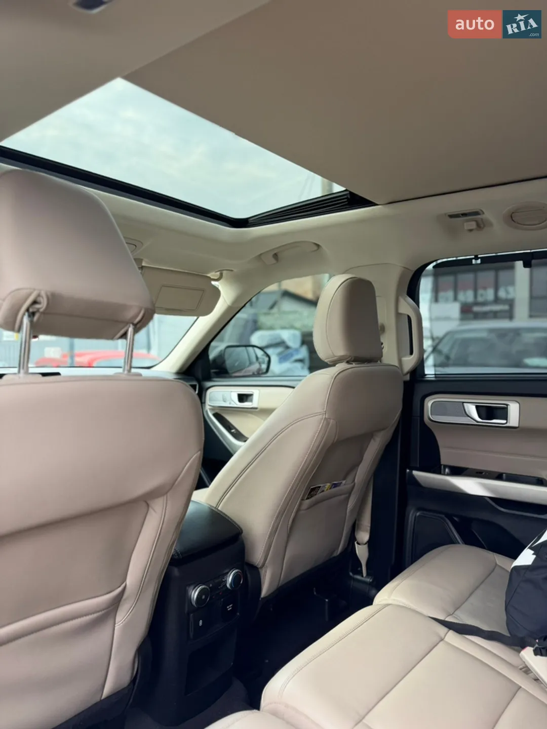 2021 Ford Explorer - мініатюра 22
