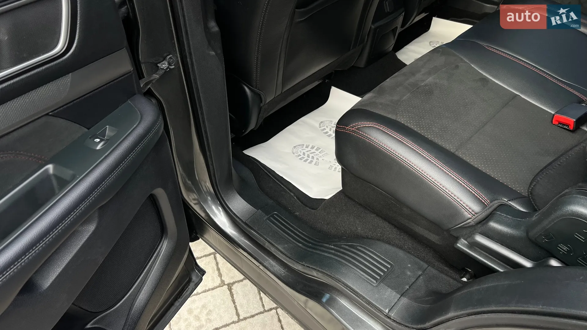 2019 Ford Explorer - мініатюра 30