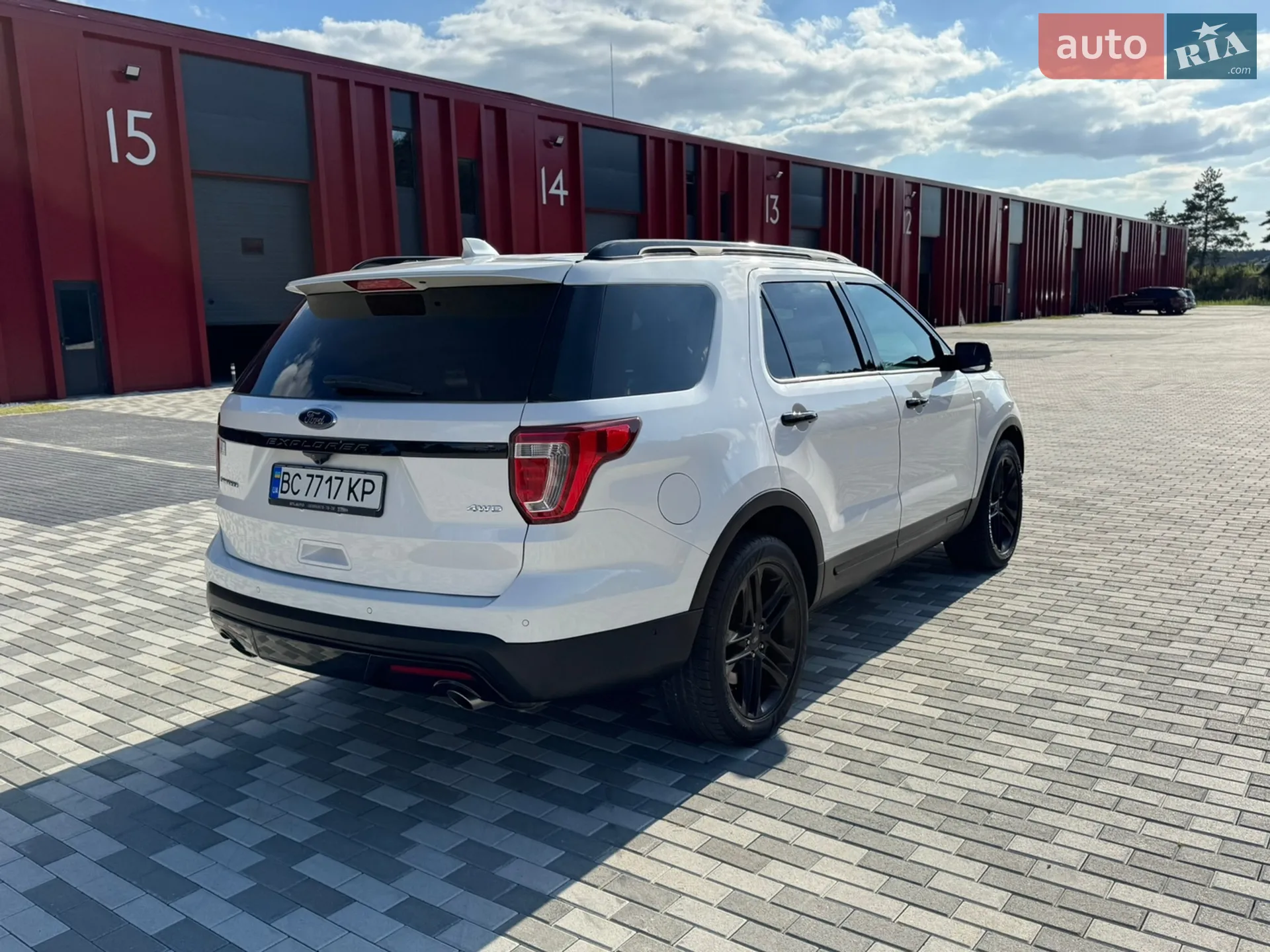 2016 Ford Explorer - мініатюра 8