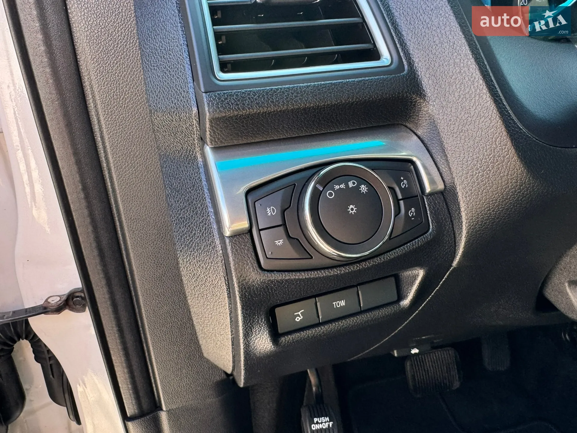 2016 Ford Explorer - мініатюра 24