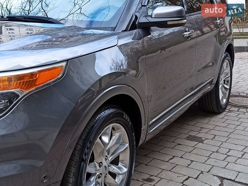 Позашляховик / Кросовер Ford Explorer 2011 в Чернівцях