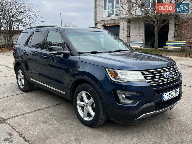 Позашляховик / Кросовер Ford Explorer 2016 в Вараші