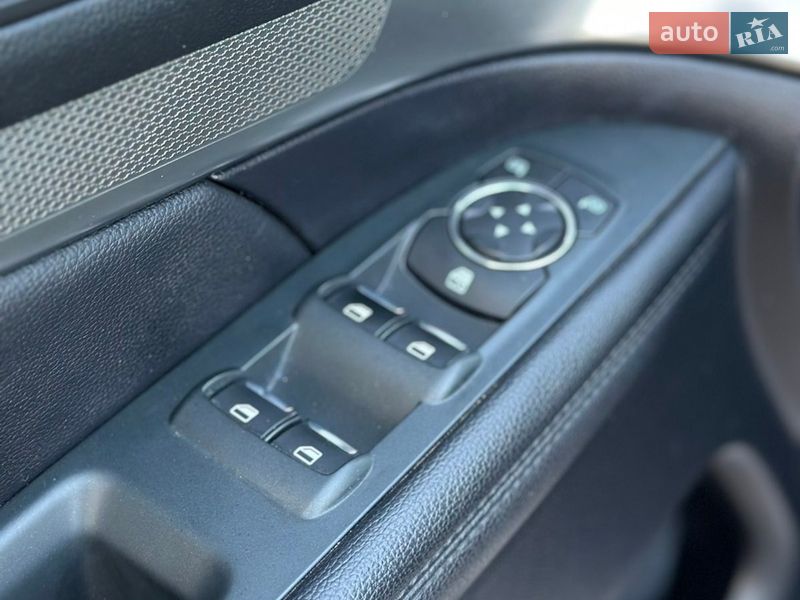 Внедорожник / Кроссовер Ford Explorer 2018 в Южном