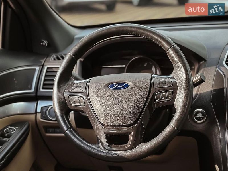 Позашляховик / Кросовер Ford Explorer 2017 в Миколаєві