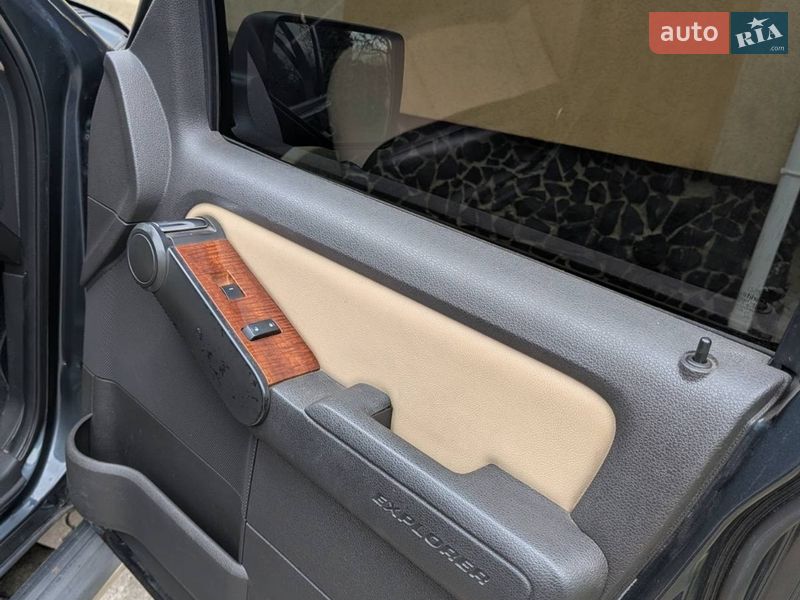 Внедорожник / Кроссовер Ford Explorer 2009 в Ровно