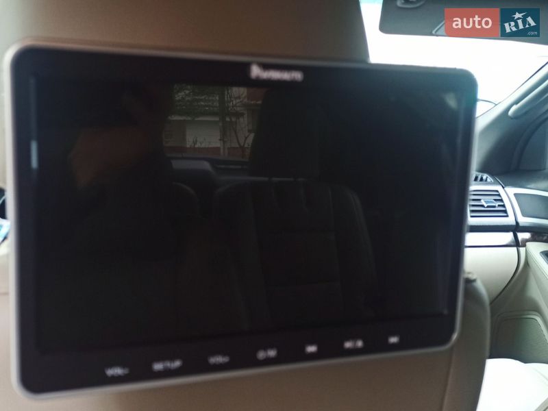 Позашляховик / Кросовер Ford Explorer 2011 в Чернівцях