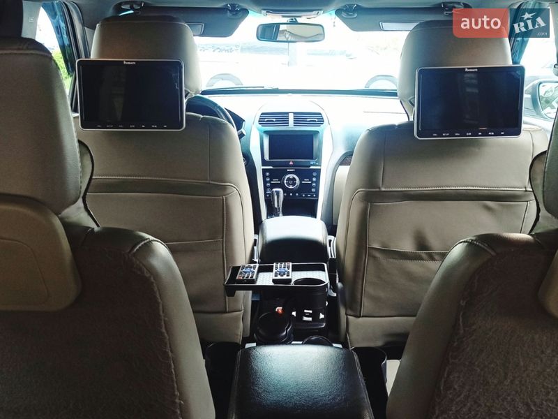 Позашляховик / Кросовер Ford Explorer 2011 в Чернівцях