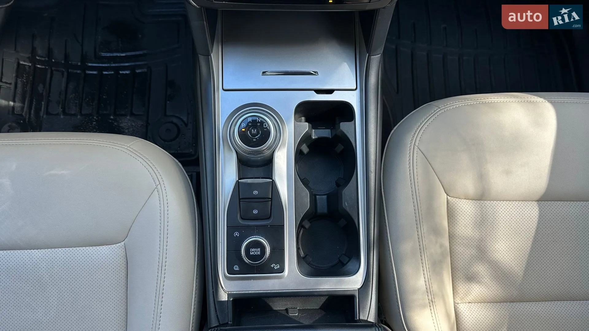 2020 Ford Explorer - мініатюра 23