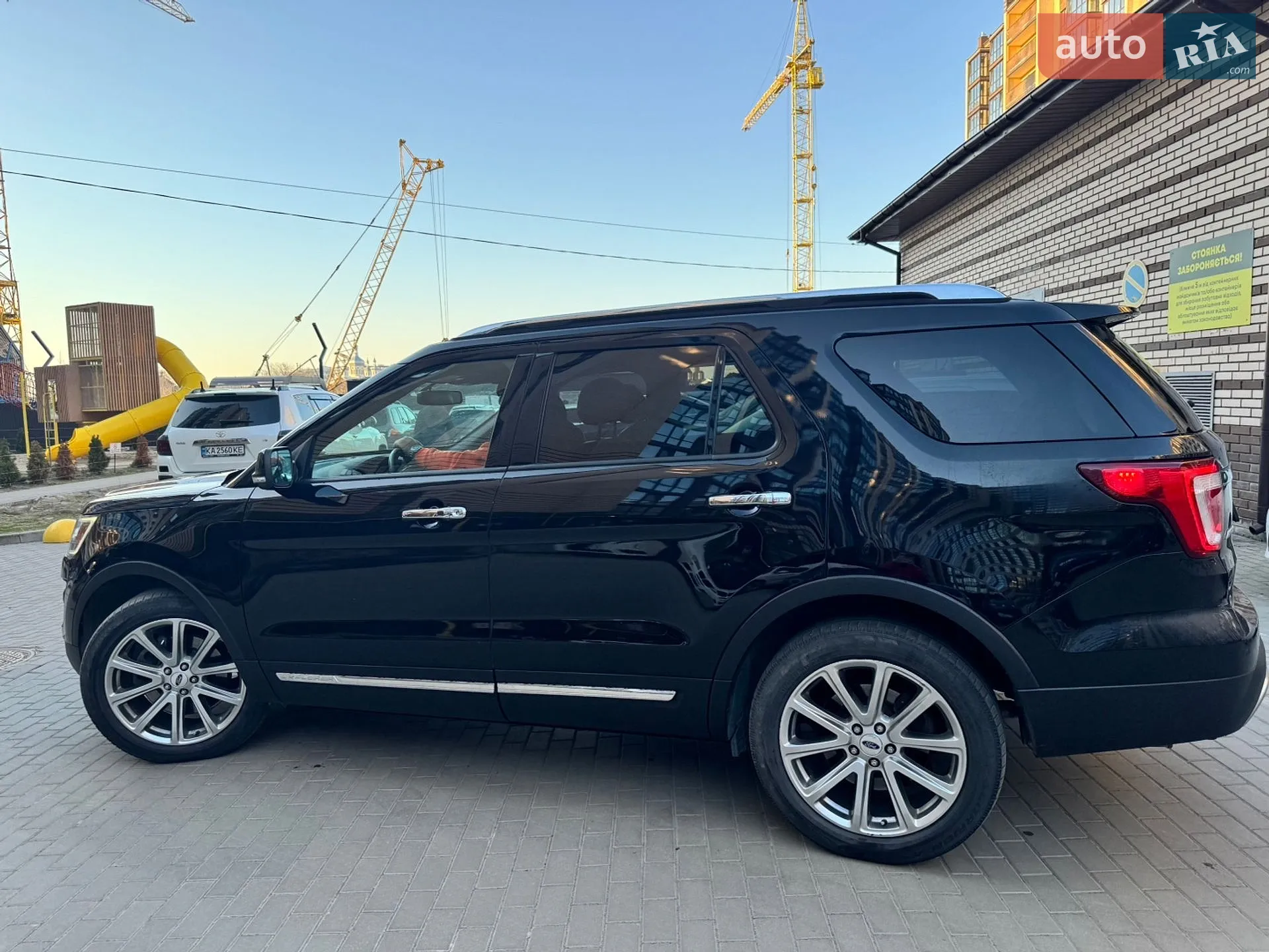 2017 Ford Explorer - мініатюра 11