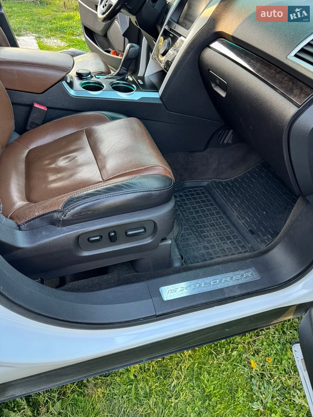 2012 Ford Explorer - мініатюра 16