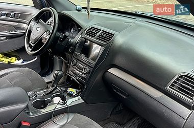 Позашляховик / Кросовер Ford Explorer 2018 в Черняхові