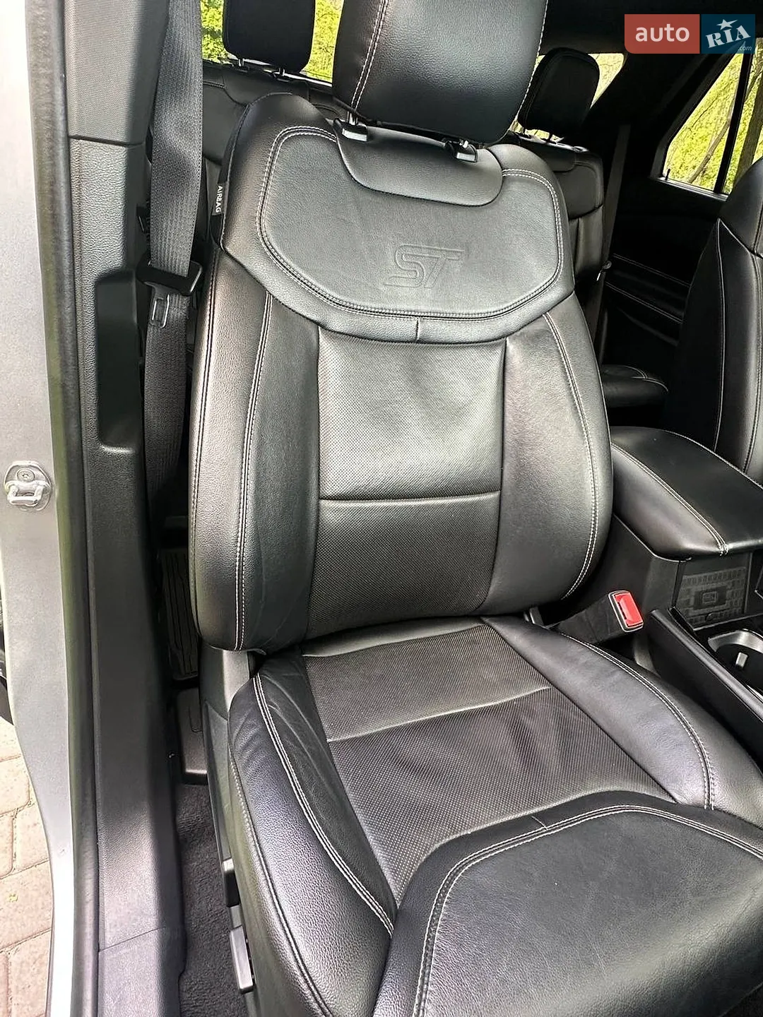 2020 Ford Explorer - мініатюра 27