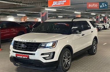 Позашляховик / Кросовер Ford Explorer 2016 в Києві