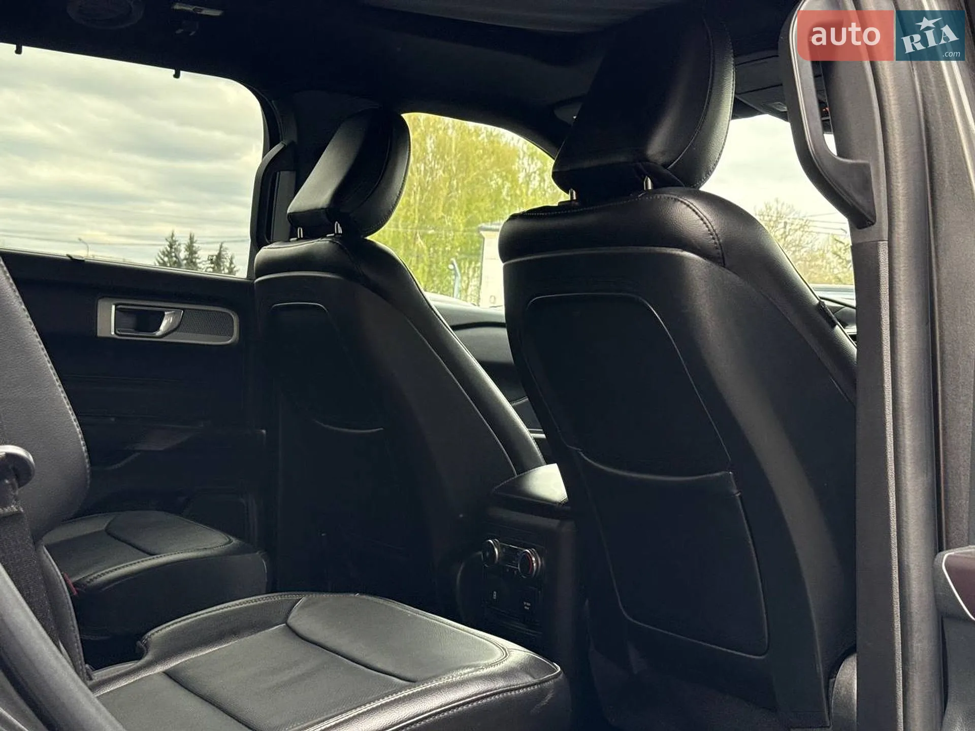 2019 Ford Explorer - мініатюра 55