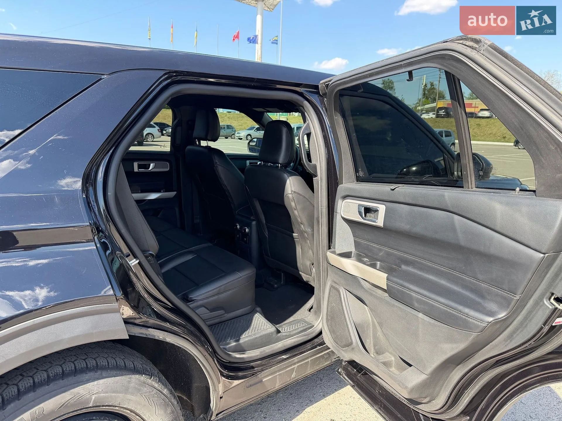 2020 Ford Explorer - мініатюра 18