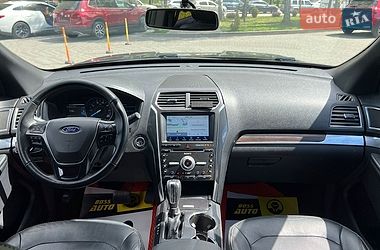 Позашляховик / Кросовер Ford Explorer 2018 в Львові