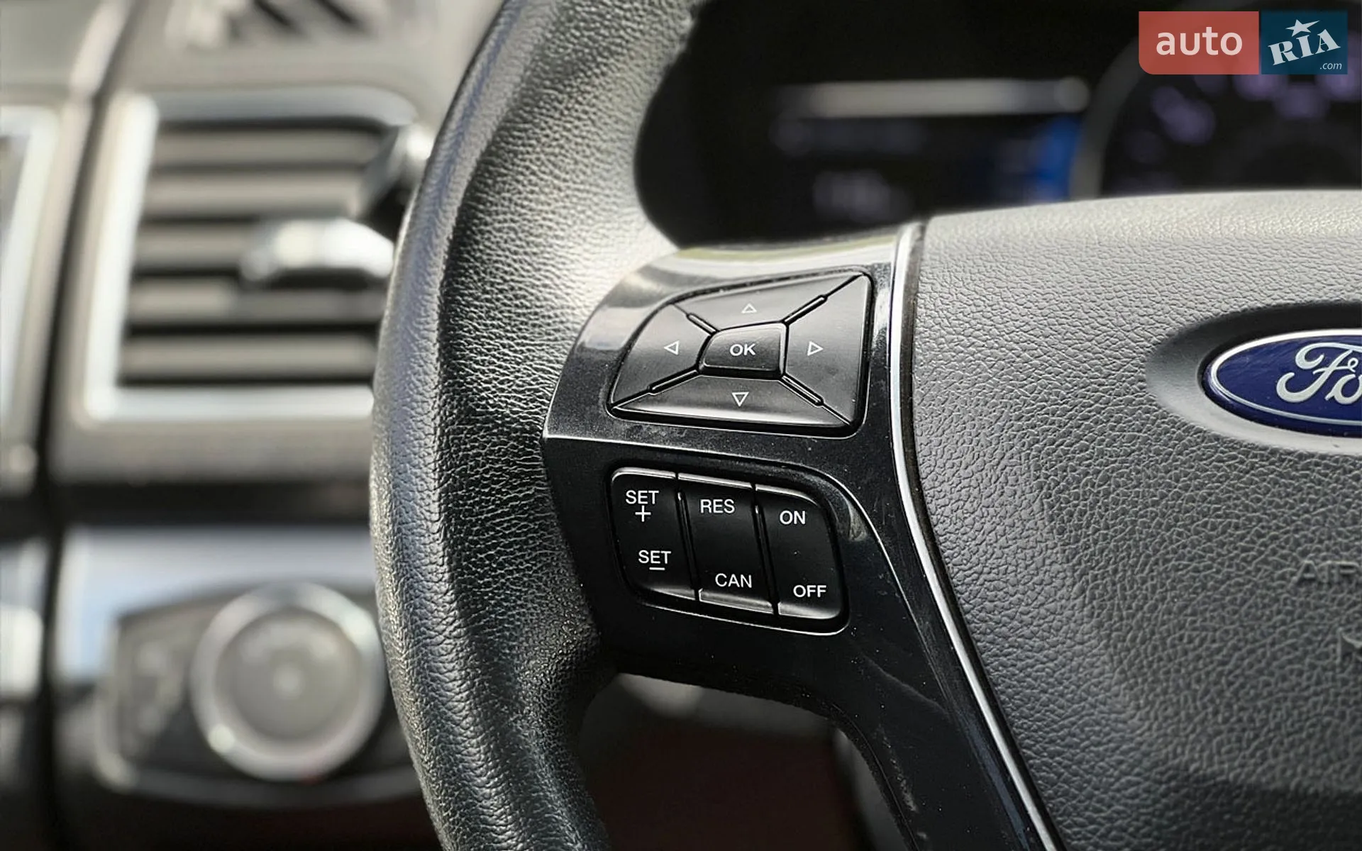 2018 Ford Explorer - мініатюра 16