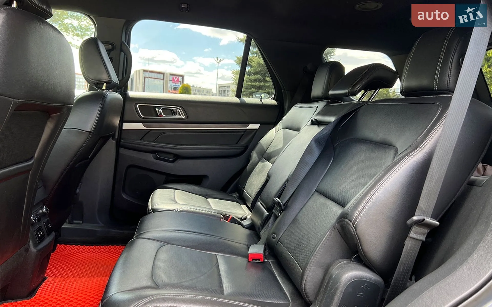 2018 Ford Explorer - мініатюра 23