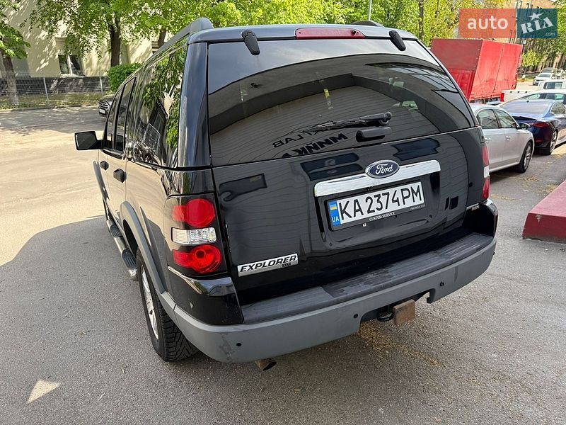 Позашляховик / Кросовер Ford Explorer 2005 в Києві