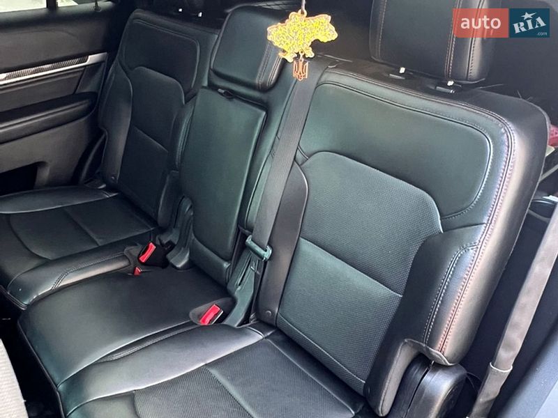 Позашляховик / Кросовер Ford Explorer 2016 в Одесі
