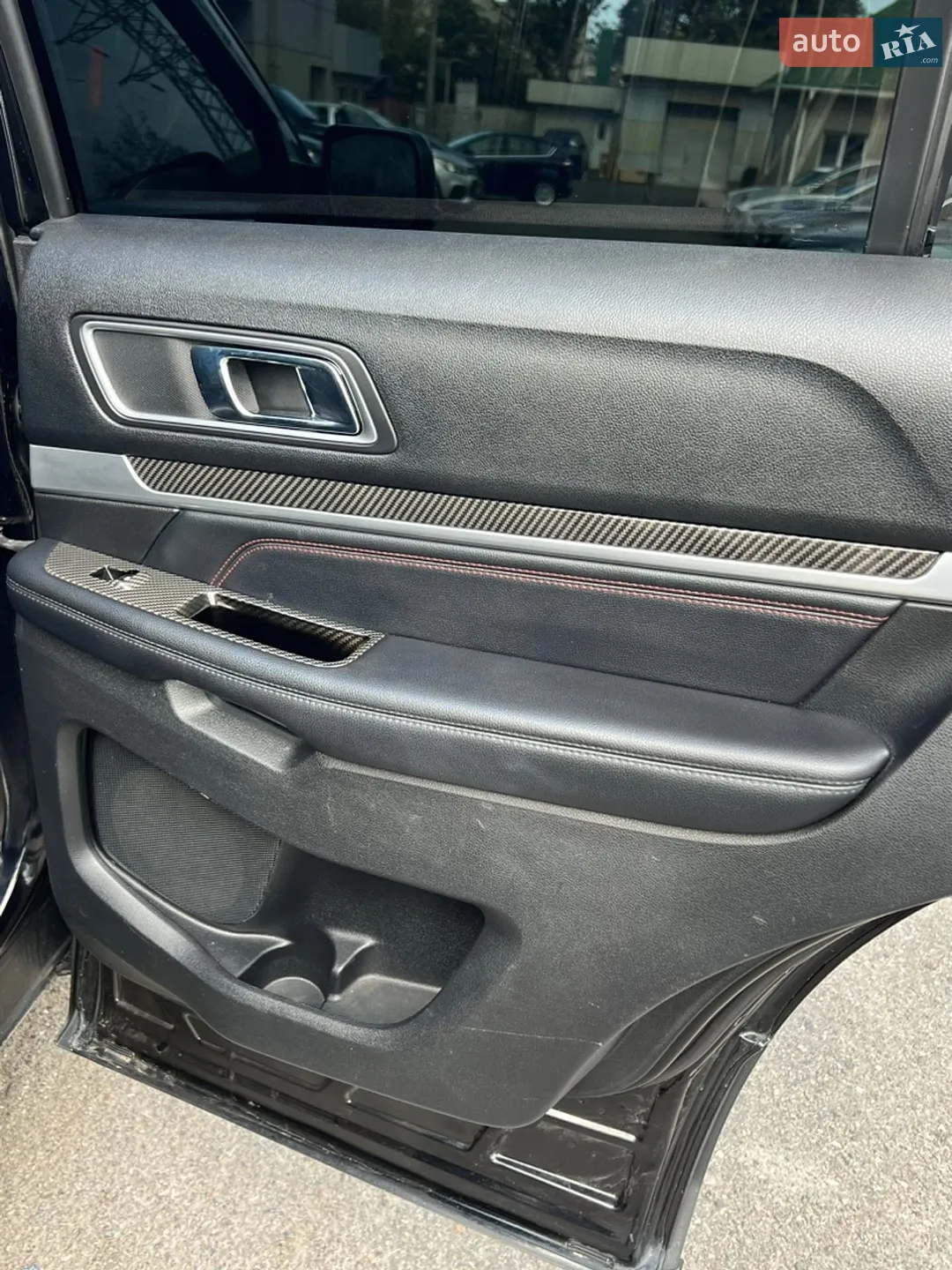 2016 Ford Explorer - мініатюра 35