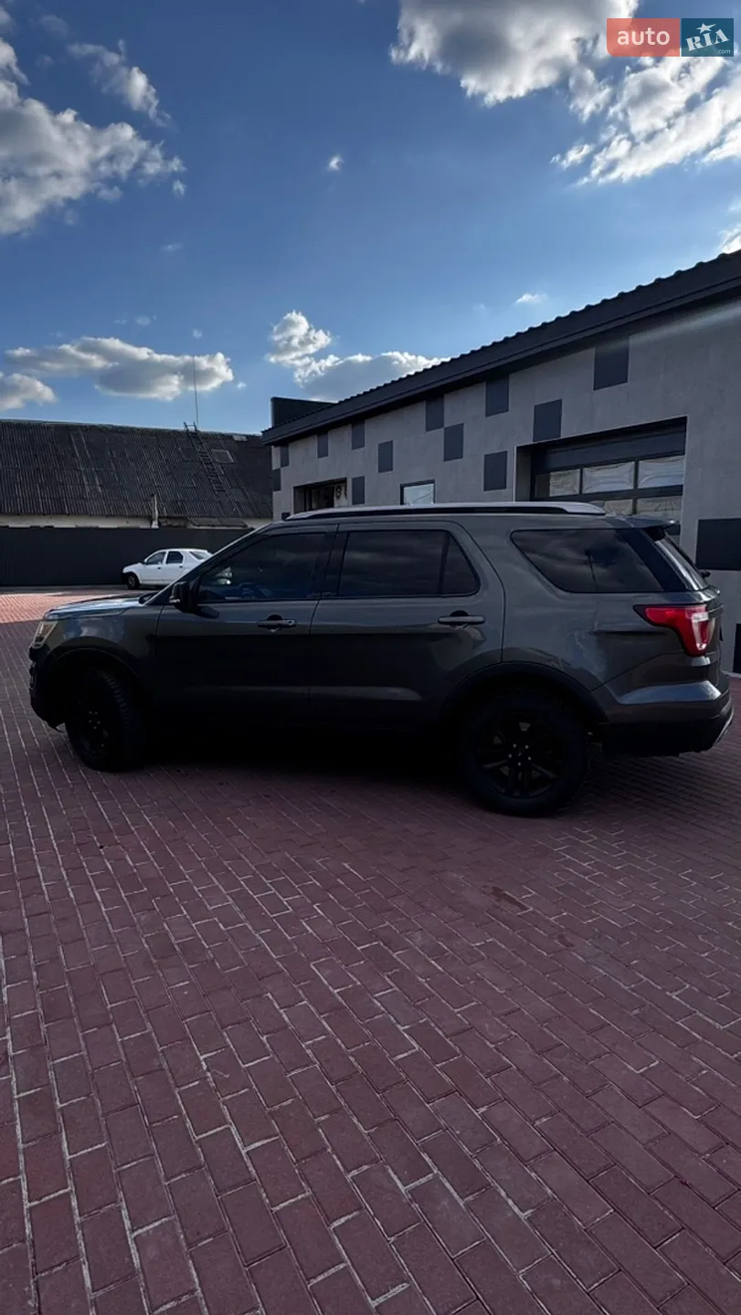 2017 Ford Explorer - мініатюра 5