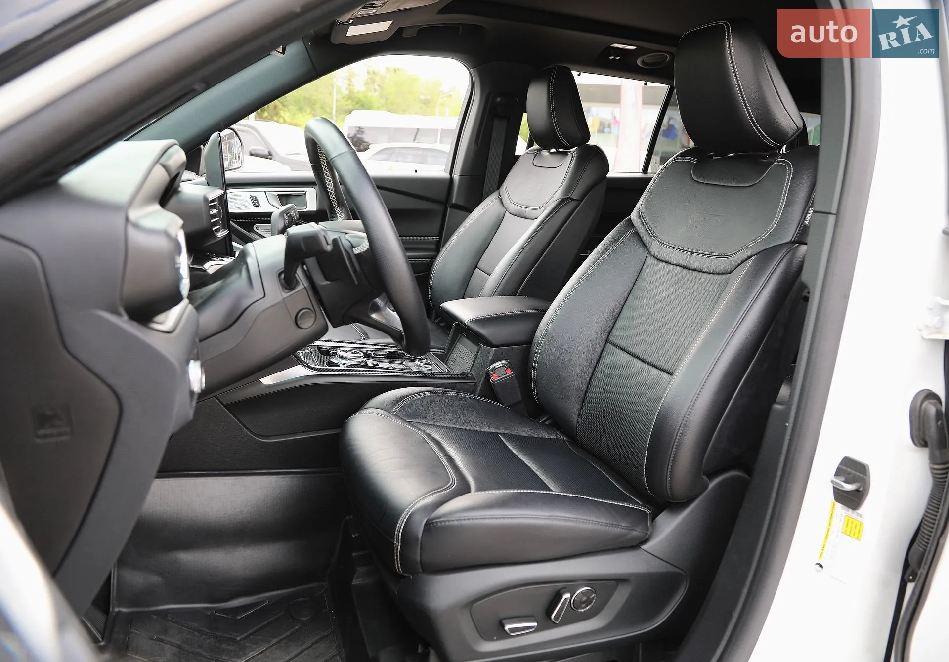 2020 Ford Explorer - мініатюра 8