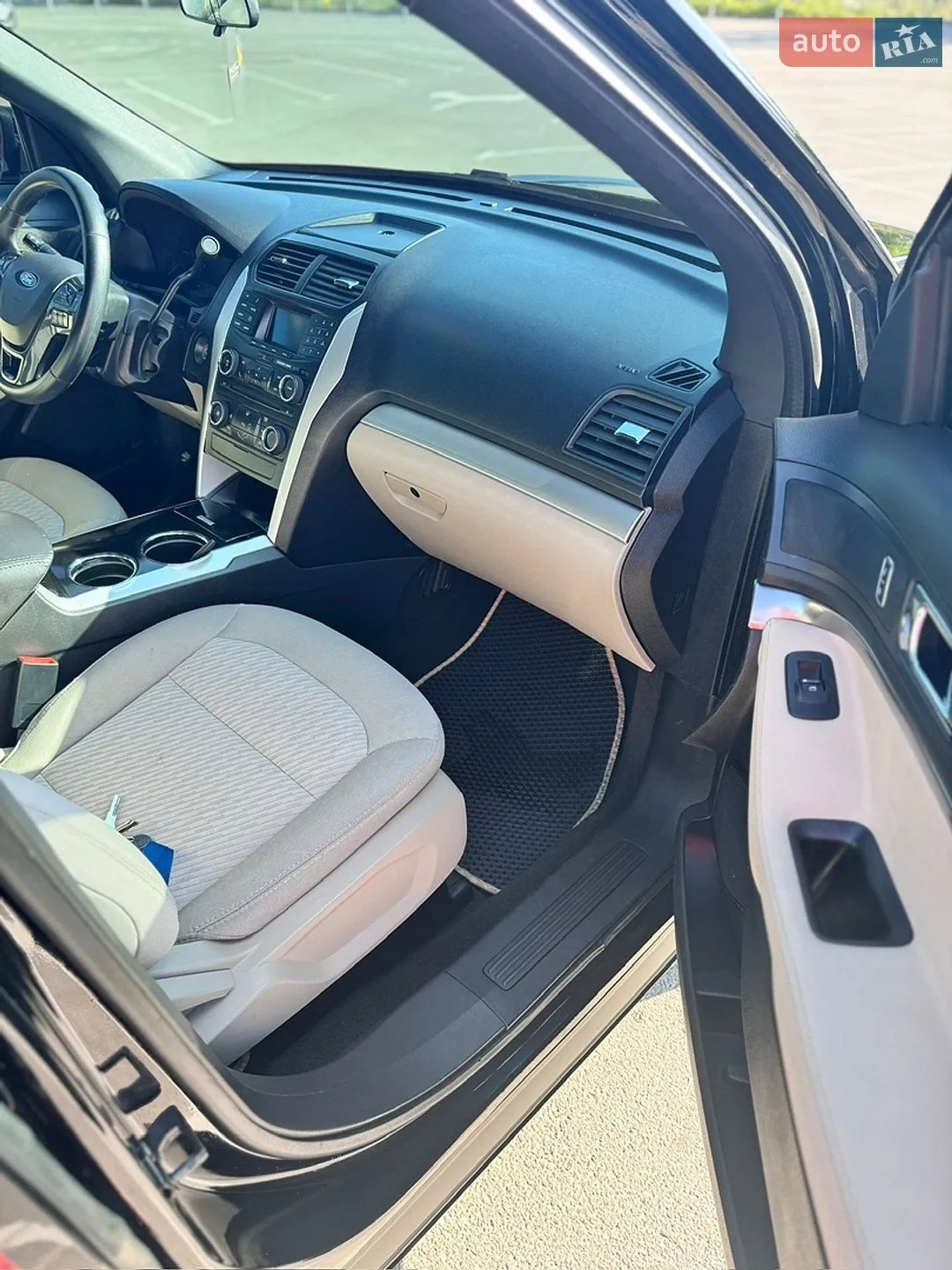 2017 Ford Explorer - мініатюра 9