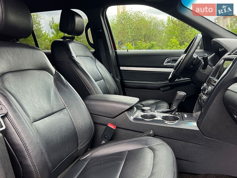 Позашляховик / Кросовер Ford Explorer 2015 в Львові