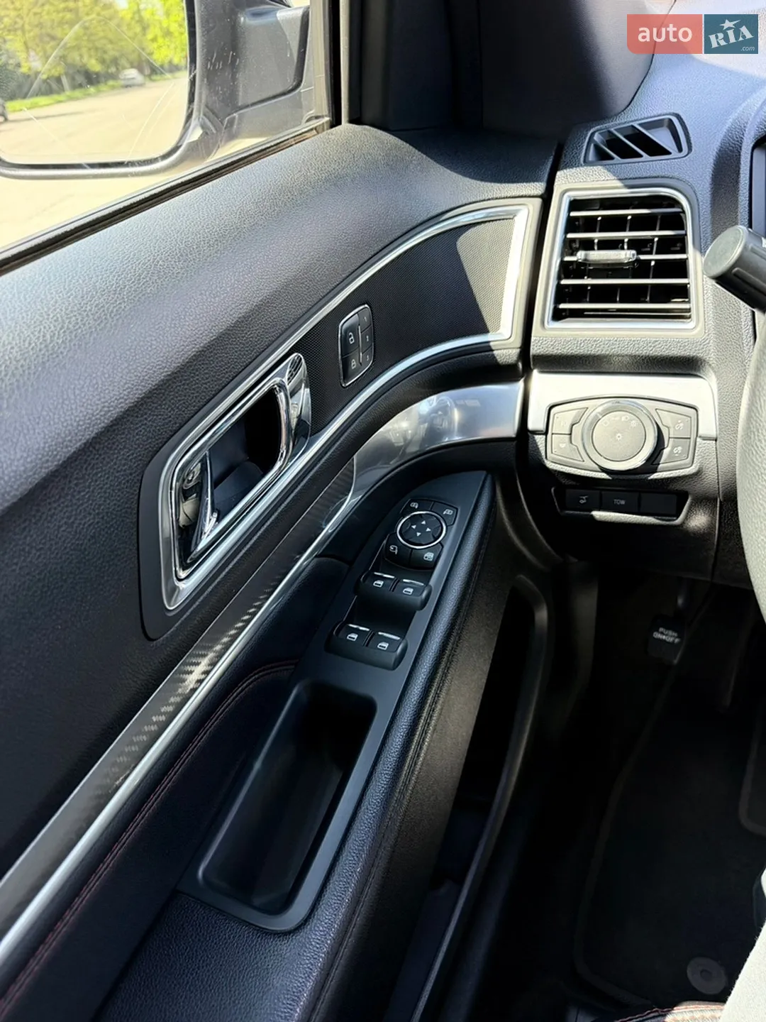 2018 Ford Explorer - мініатюра 18