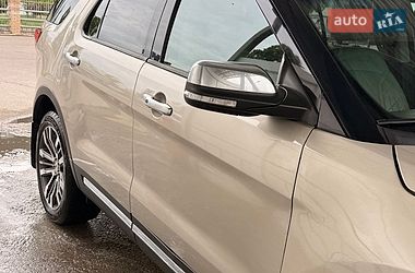 Внедорожник / Кроссовер Ford Explorer 2016 в Черноморске фото 2 Внедорожник / Кроссовер Ford Explorer 2016 в Черноморске