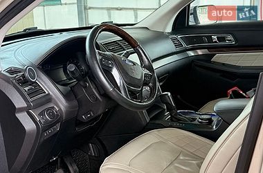 Внедорожник / Кроссовер Ford Explorer 2016 в Черноморске фото 6 Внедорожник / Кроссовер Ford Explorer 2016 в Черноморске