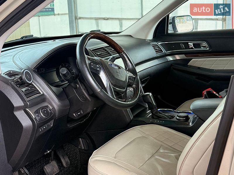 Внедорожник / Кроссовер Ford Explorer 2016 в Черноморске фото 6 Внедорожник / Кроссовер Ford Explorer 2016 в Черноморске