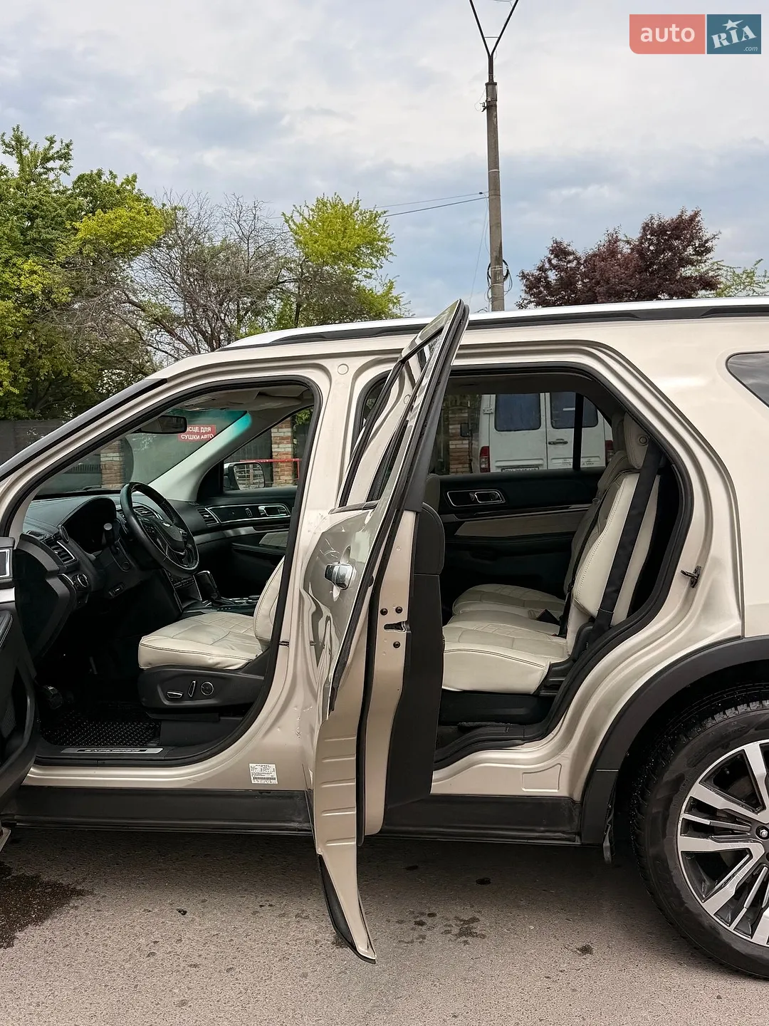 2016 Ford Explorer - мініатюра 13