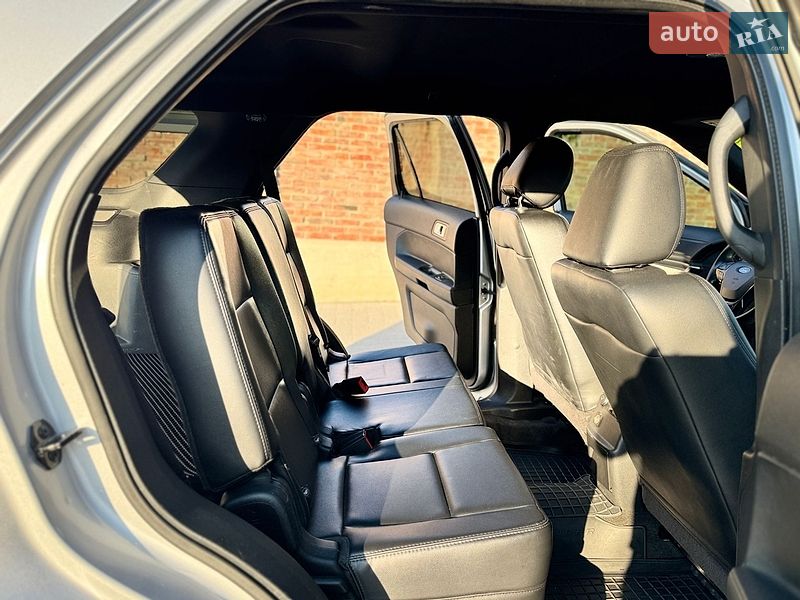 Позашляховик / Кросовер Ford Explorer 2017 в Львові