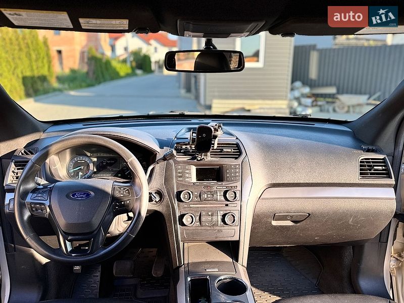 Позашляховик / Кросовер Ford Explorer 2017 в Львові