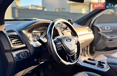 Позашляховик / Кросовер Ford Explorer 2017 в Львові