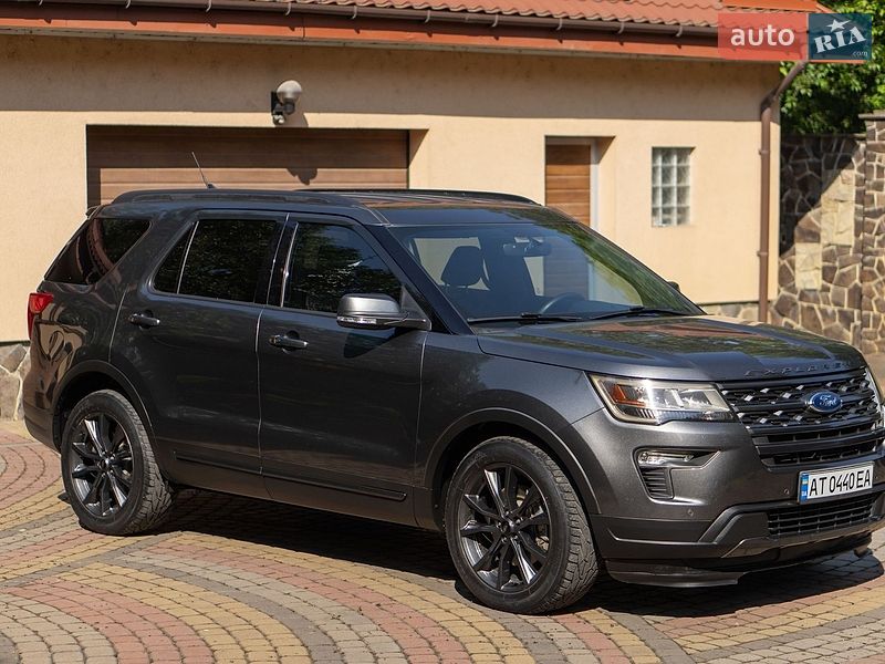 Позашляховик / Кросовер Ford Explorer 2018 в Івано-Франківську
