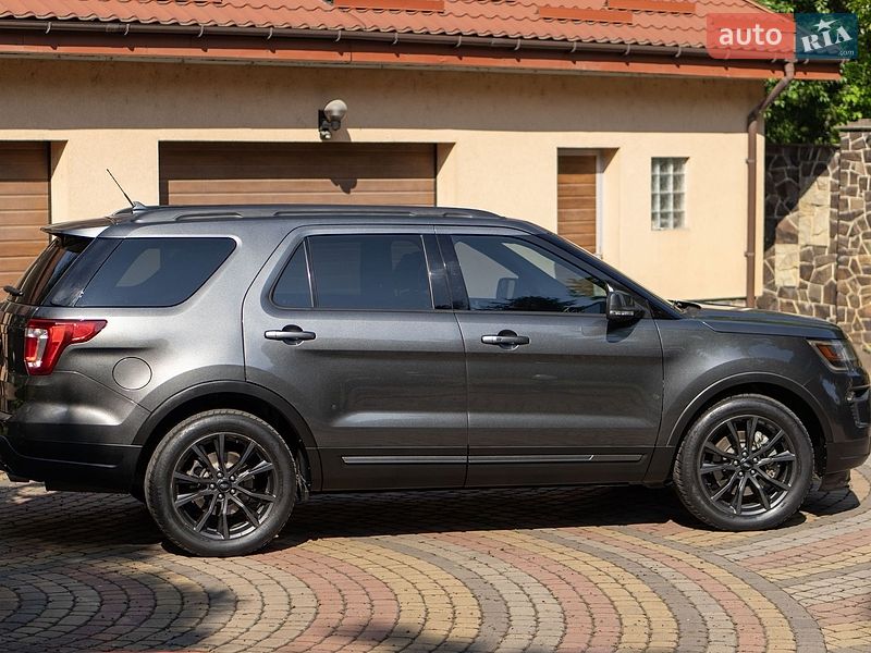 Позашляховик / Кросовер Ford Explorer 2018 в Івано-Франківську