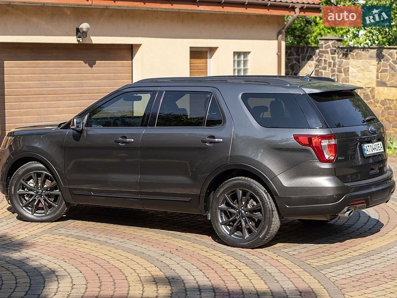 Позашляховик / Кросовер Ford Explorer 2018 в Івано-Франківську