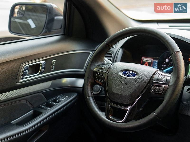 Позашляховик / Кросовер Ford Explorer 2018 в Івано-Франківську