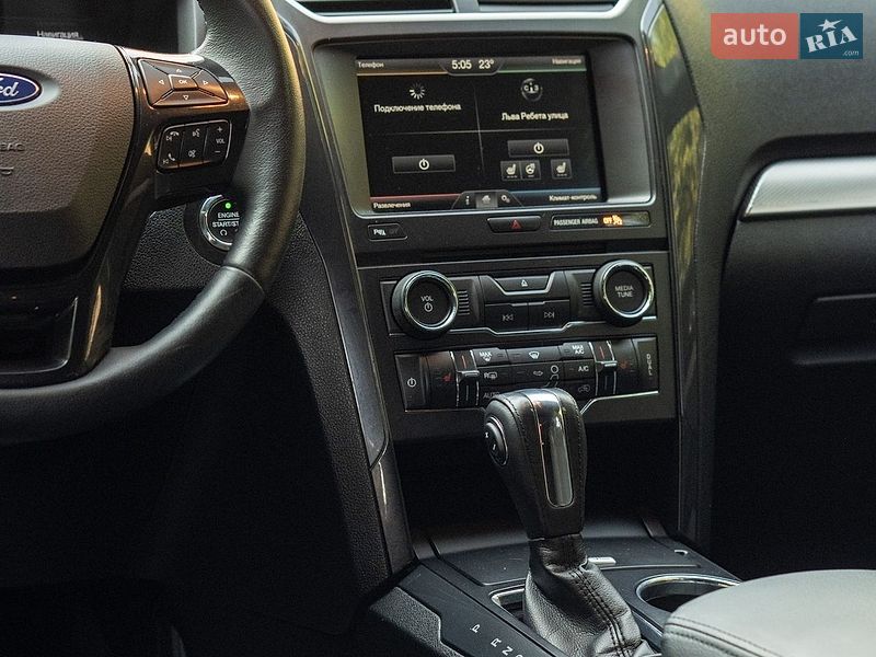 Позашляховик / Кросовер Ford Explorer 2018 в Івано-Франківську