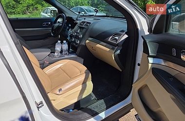 Позашляховик / Кросовер Ford Explorer 2016 в Києві