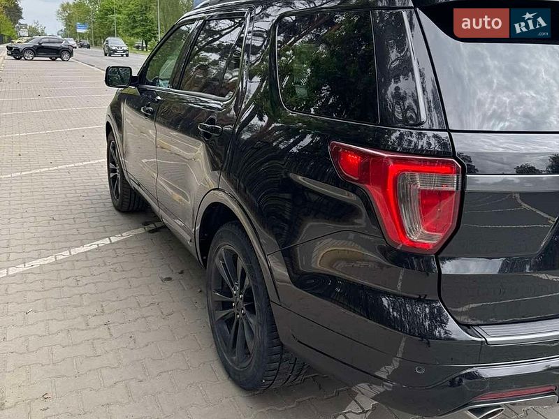 Позашляховик / Кросовер Ford Explorer 2018 в Києві