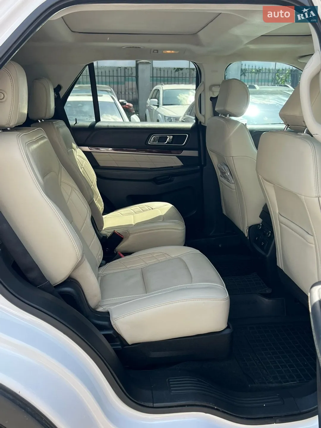 2017 Ford Explorer - мініатюра 38