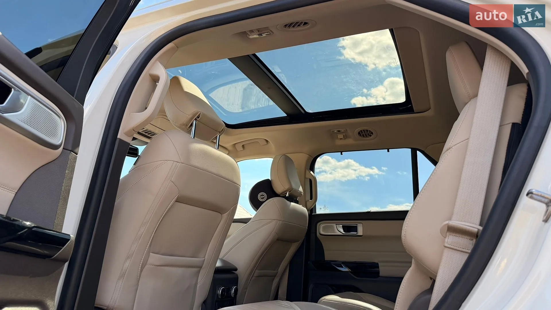 2022 Ford Explorer - мініатюра 13
